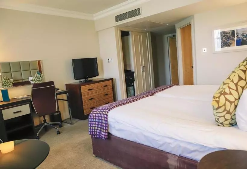 ホテル Five Lakes Resort