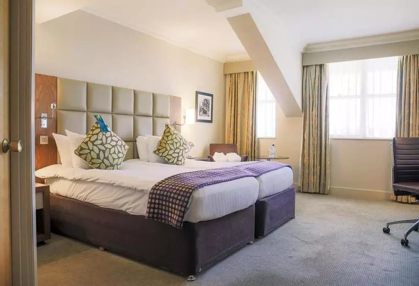 ホテル Five Lakes Resort