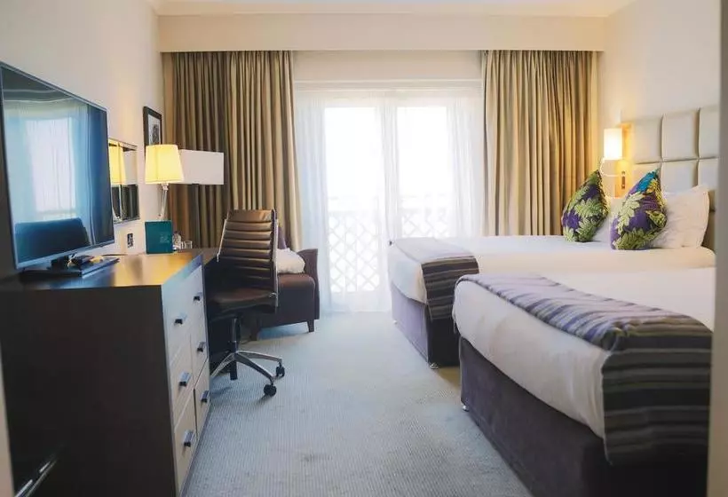 ホテル Five Lakes Resort