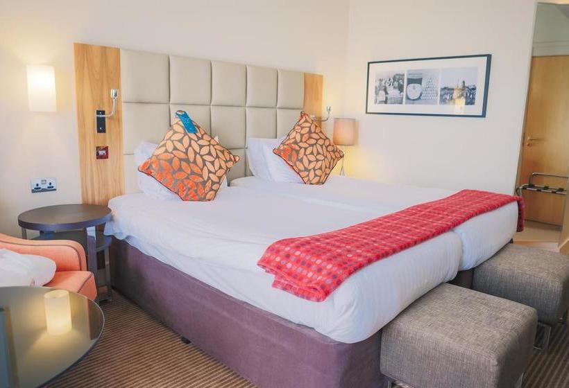 酒店 Five Lakes Resort