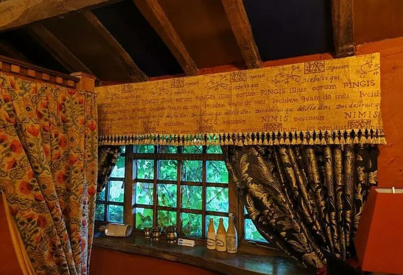 فندق Wizards Thatch Luxury Suites