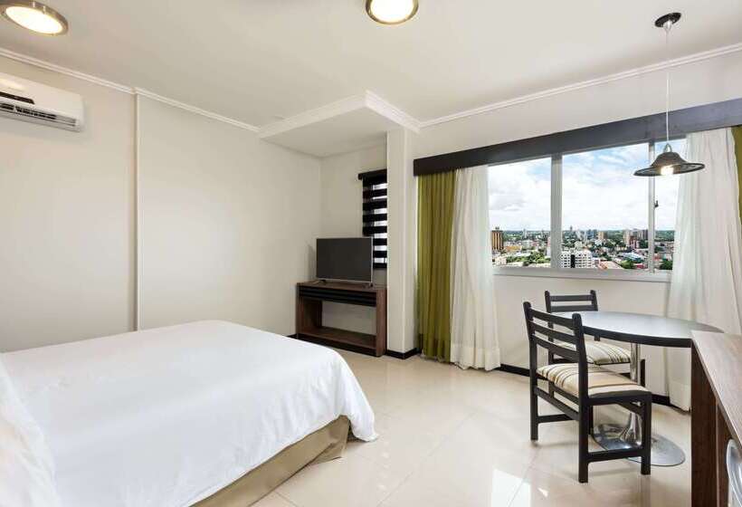 Hotel Wyndham Golden Foz Suites