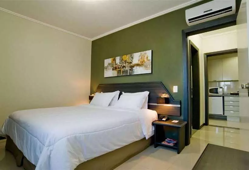 בית מלון כפרי Wyndham Golden Foz Suites