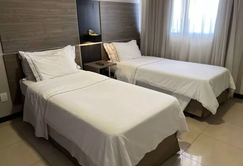 בית מלון כפרי Wyndham Golden Foz Suites