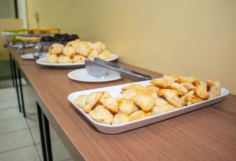 בית מלון כפרי Prestige Manaus