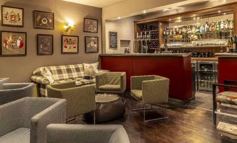 酒店 Crown And Castle