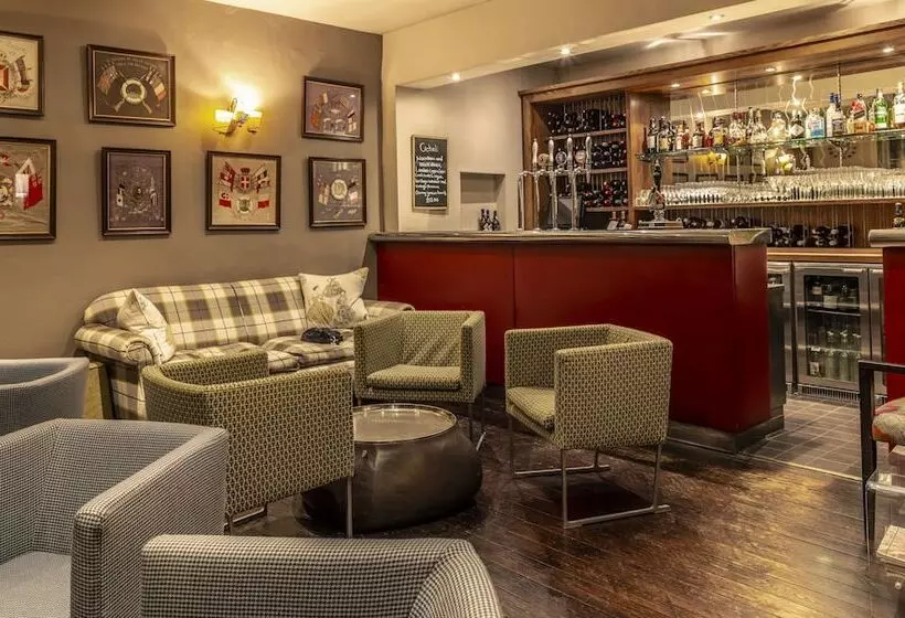 酒店 Crown And Castle