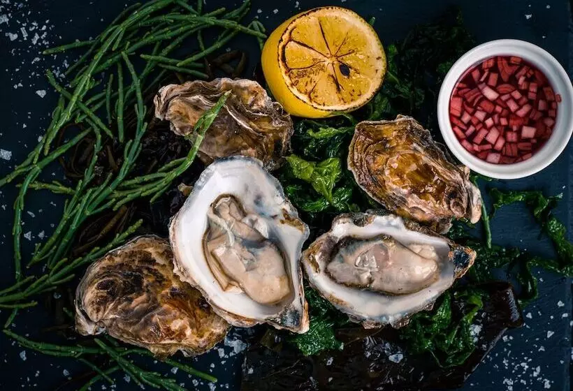 酒店 Crown And Castle