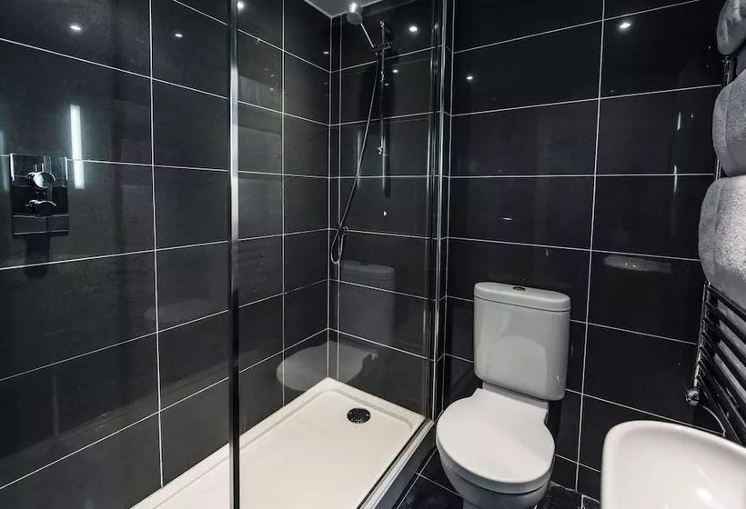 酒店 Crown And Castle