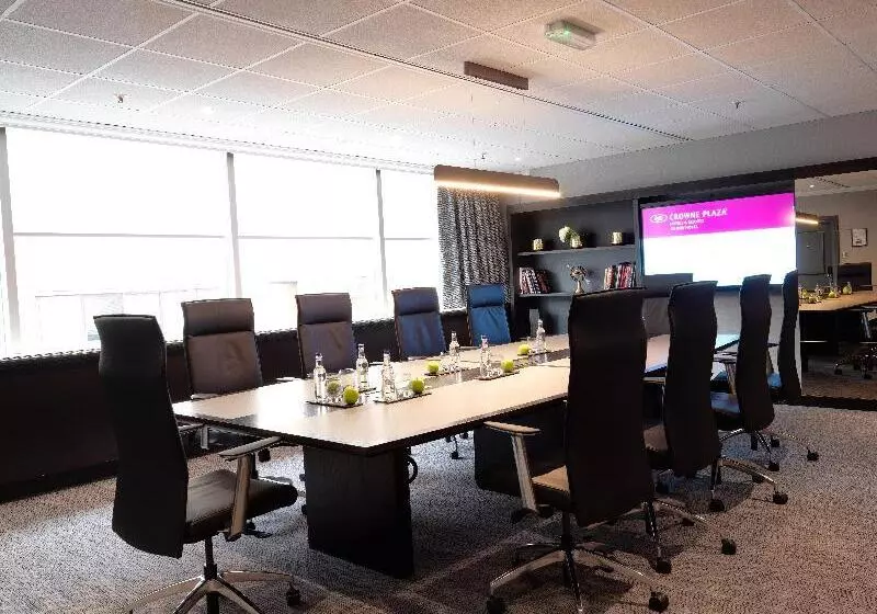 Отель Crowne Plaza Harrogate, An Ihg