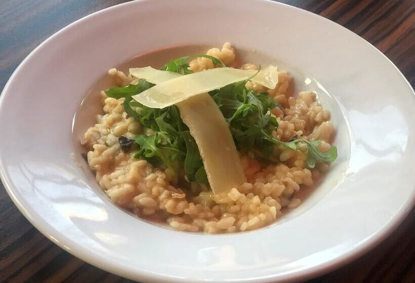 فندق Dukes At Queens Boutique