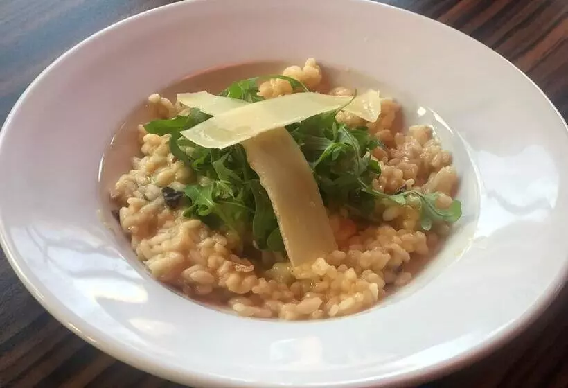 ホテル Dukes At Queens Boutique