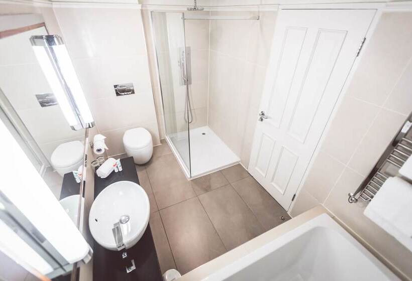 فندق Dukes At Queens Boutique