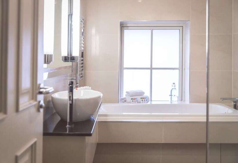 فندق Dukes At Queens Boutique