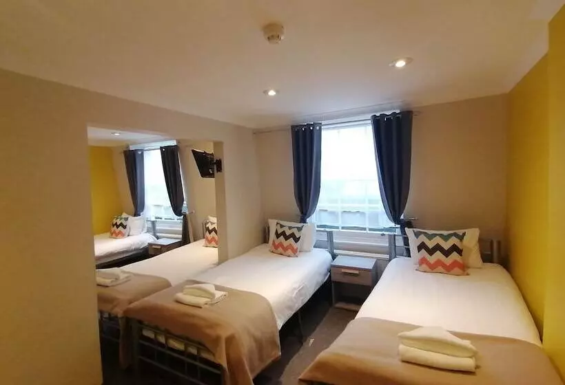 בית מלון כפרי Smart Hyde Park View Hostel