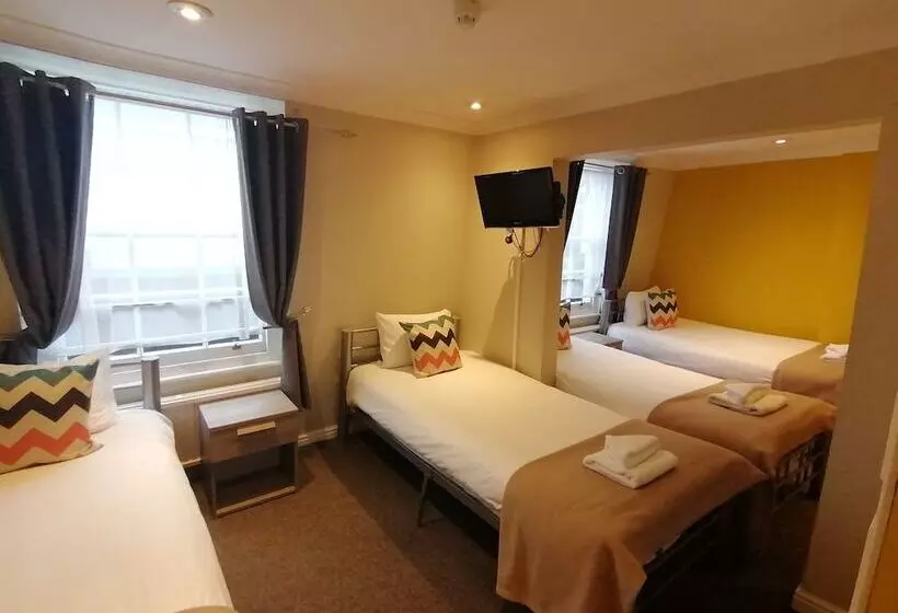 בית מלון כפרי Smart Hyde Park View Hostel