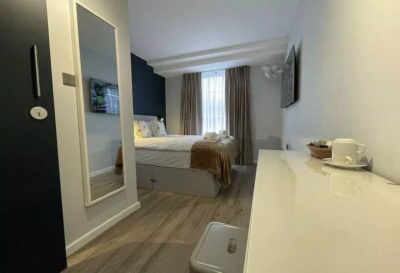 בית מלון כפרי Smart Hyde Park View Hostel