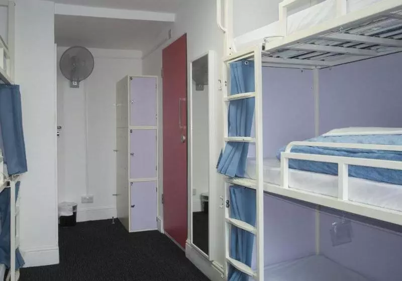 בית מלון כפרי Smart Hyde Park View Hostel