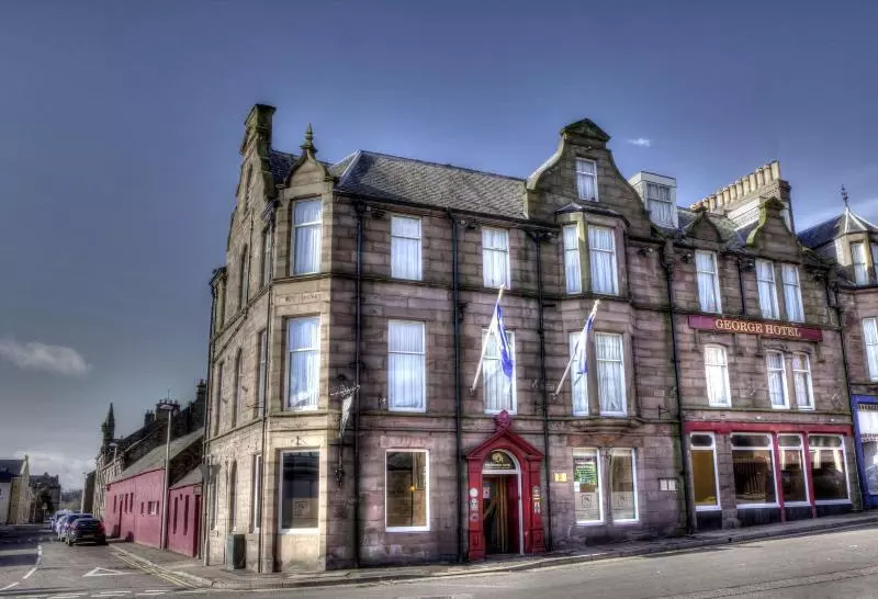 בית מלון כפרי The George