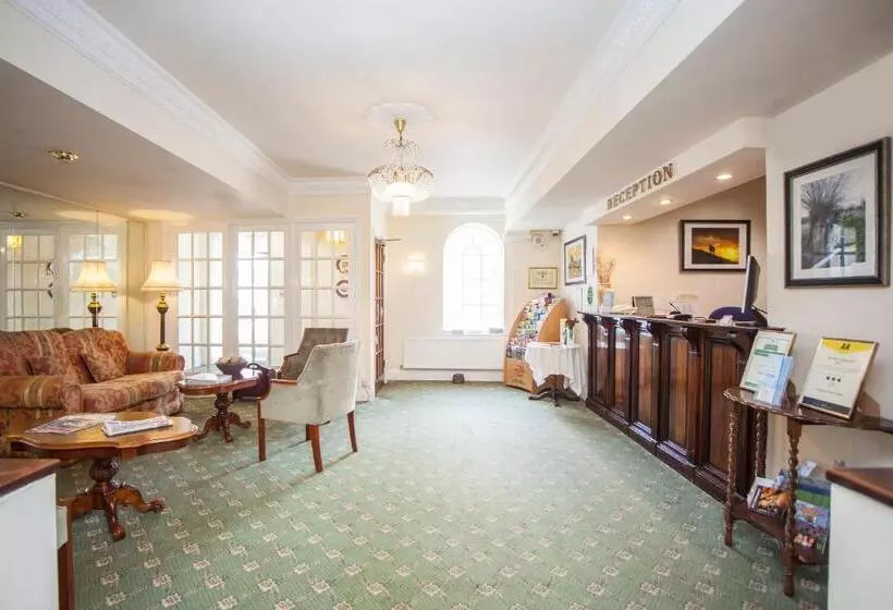 酒店 The Walnut Tree