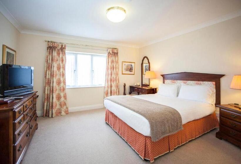 Otel The Walnut Tree