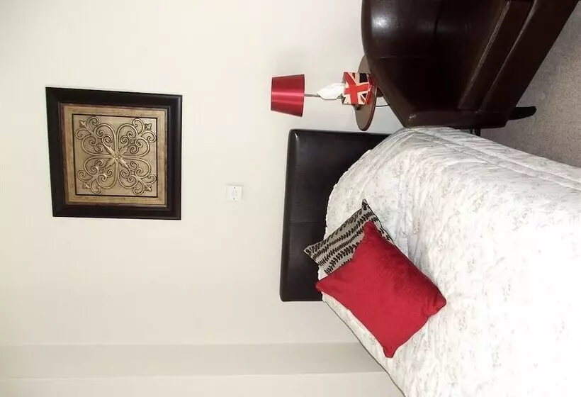 Отель Townhouse