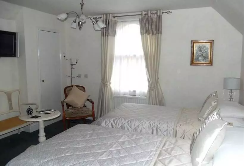 Отель Townhouse