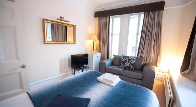 159 Knightsbridge Hotel