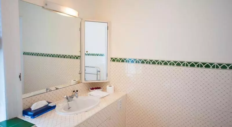 159 Knightsbridge Hotel