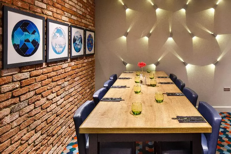 Отель Holiday Inn London Heathrow M4jct.4