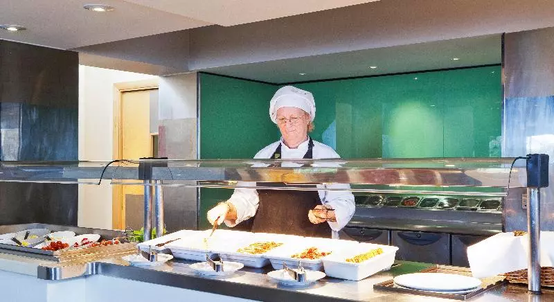 Отель Holiday Inn London Heathrow M4jct.4