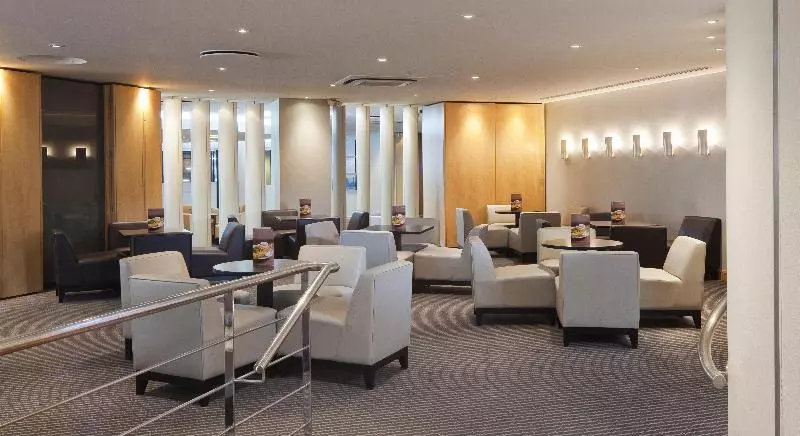 Отель Holiday Inn London Heathrow M4jct.4