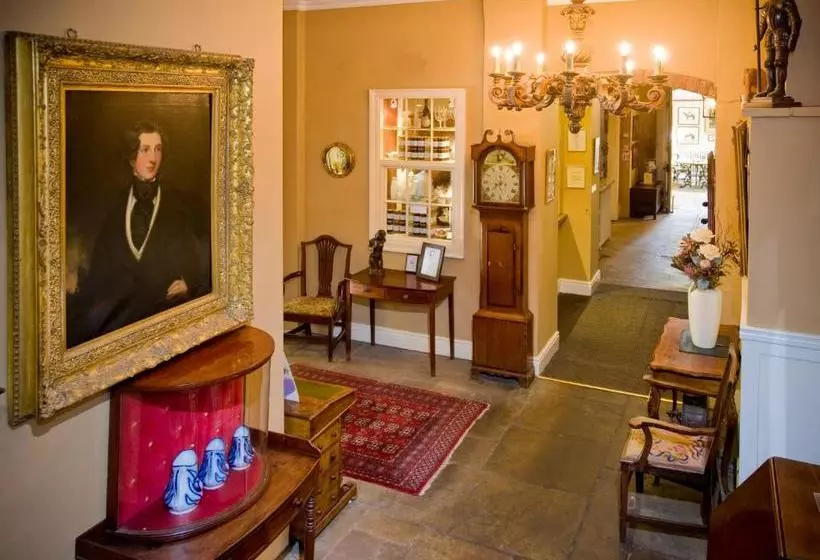 ホテル The Mount Royale