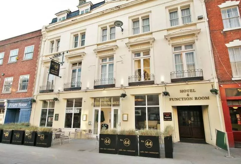 New County Hotel & Serviced Apartments By Roomsbooked