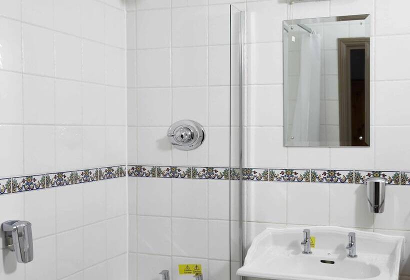 ホテル Old Mill By Chef & Brewer Collection