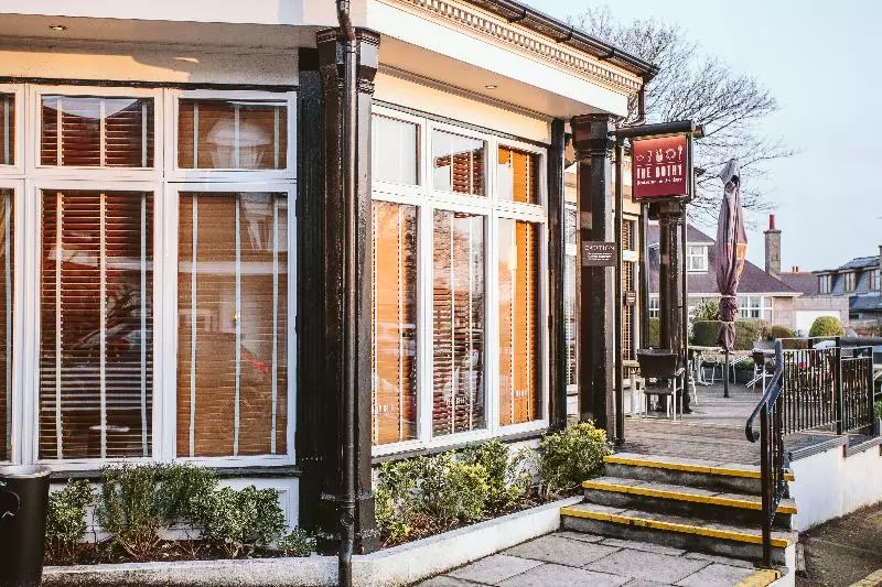 Отель Palm Court