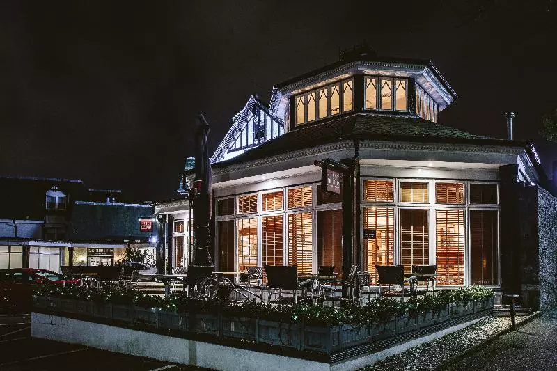 Отель Palm Court