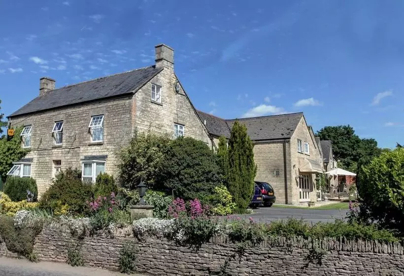 Отель Pettifers Freehouse