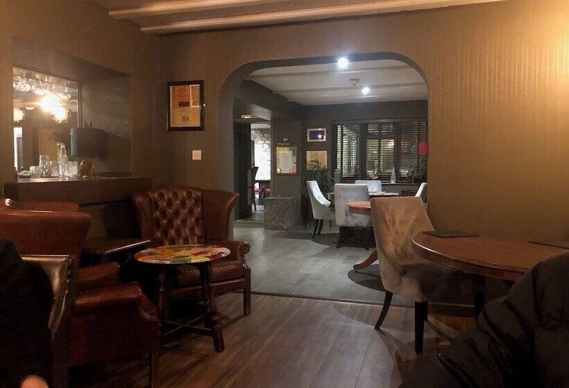 בית מלון כפרי Pettifers Freehouse