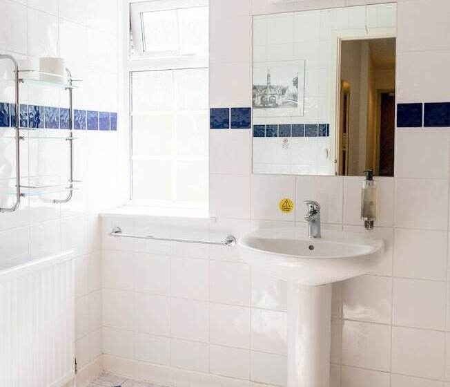 בית מלון כפרי Pettifers Freehouse