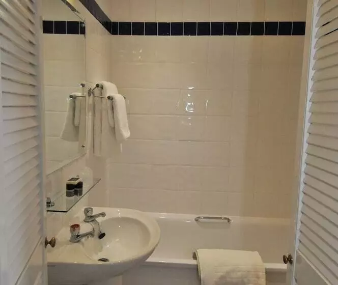 Отель The Hillcrest