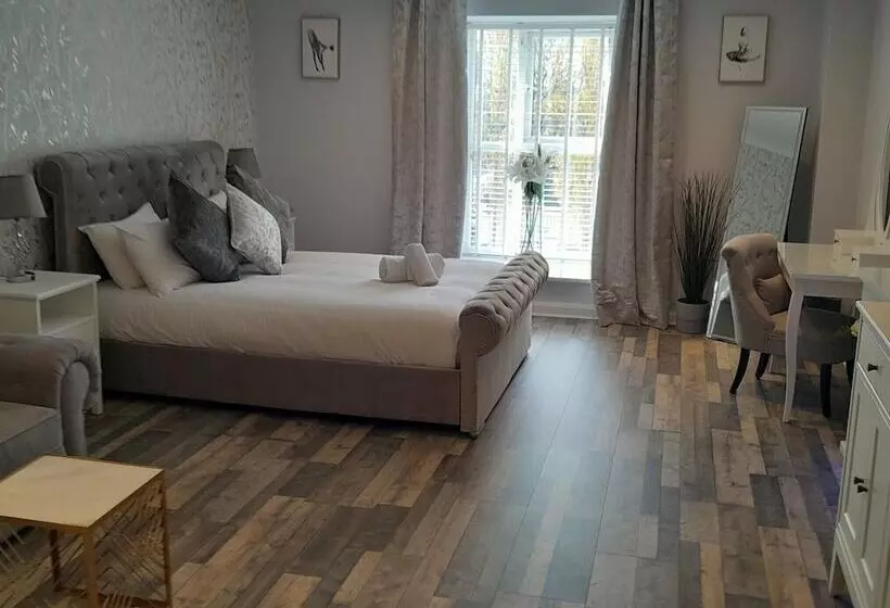 Отель The Hillcrest