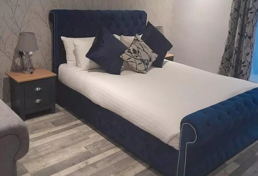 Отель The Hillcrest