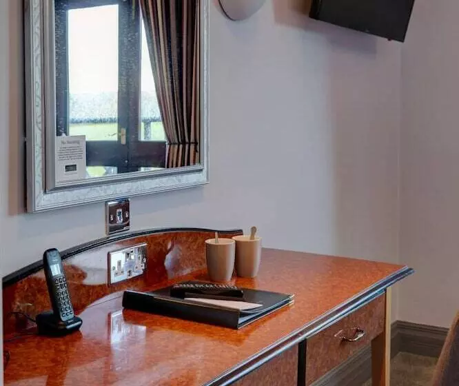 Отель The Hillcrest