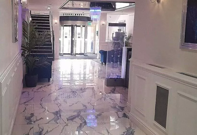 Отель The Hillcrest