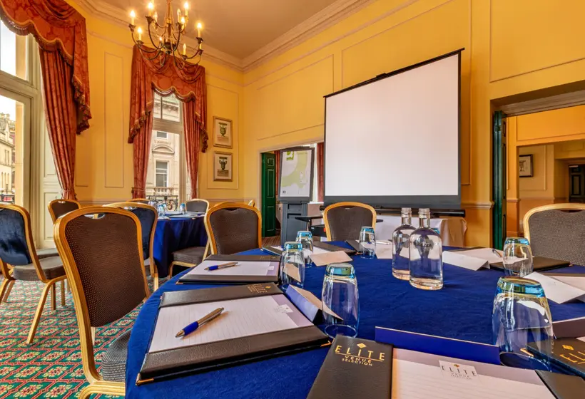 ホテル The Midland