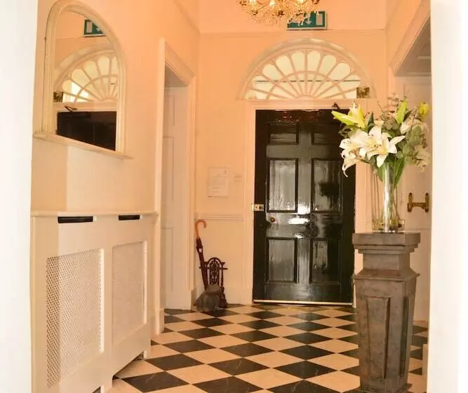 Hotel The Mill House