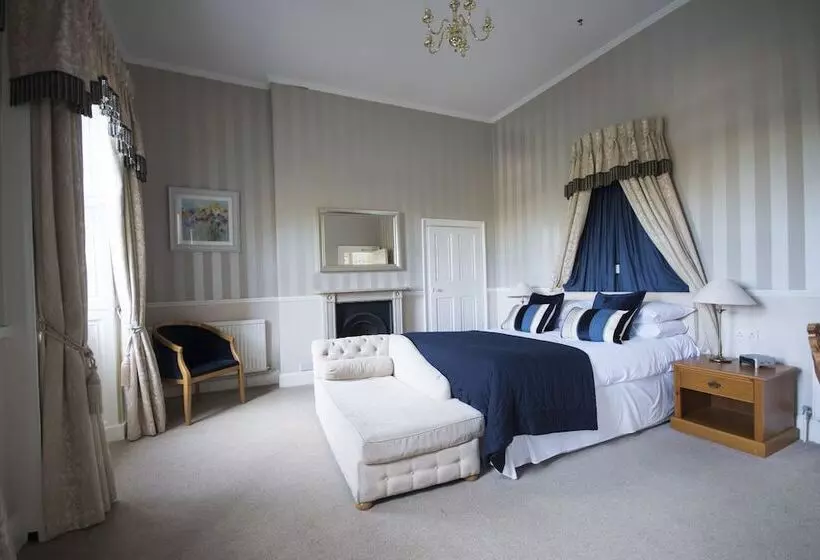 Hotel The Mill House