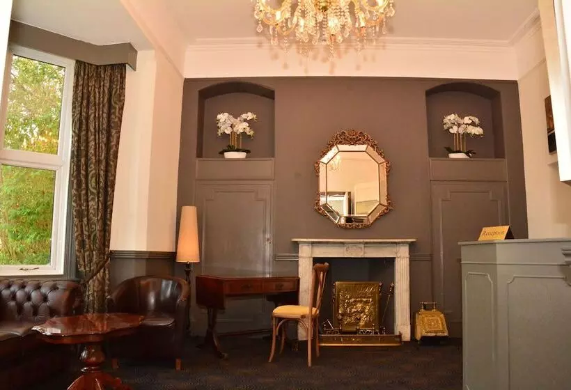 Hotel The Mill House