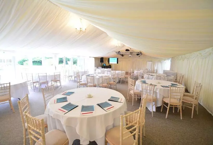 Hotel The Mill House